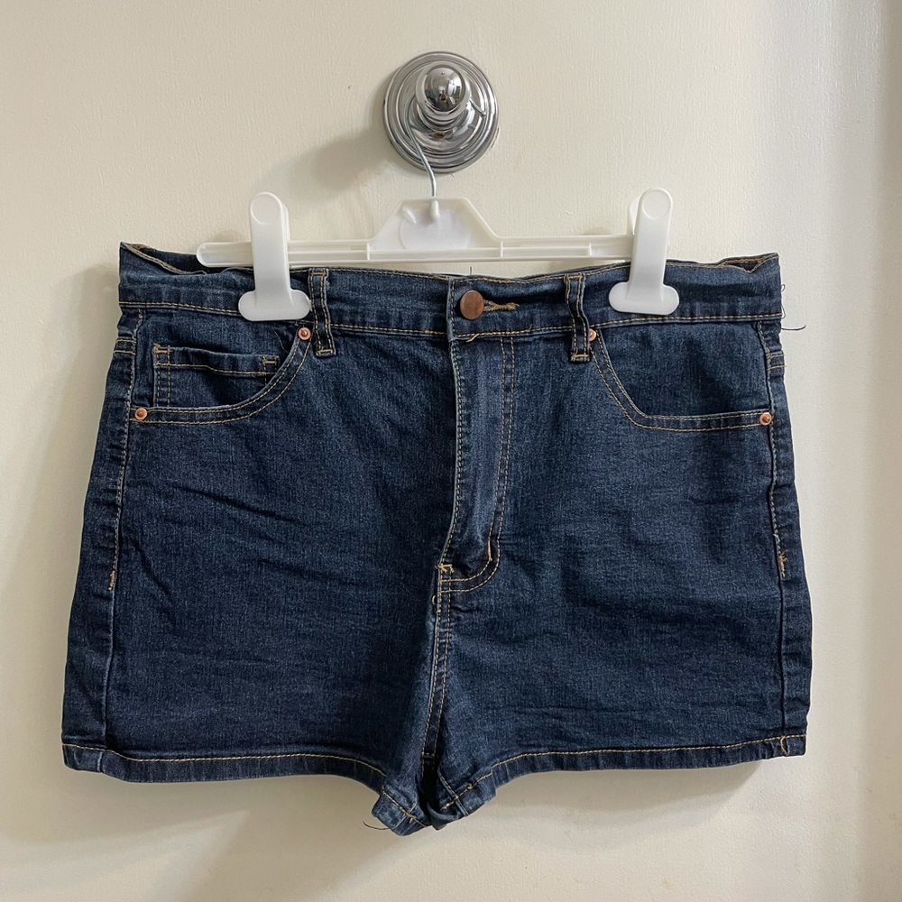 High-waisted jean shorts